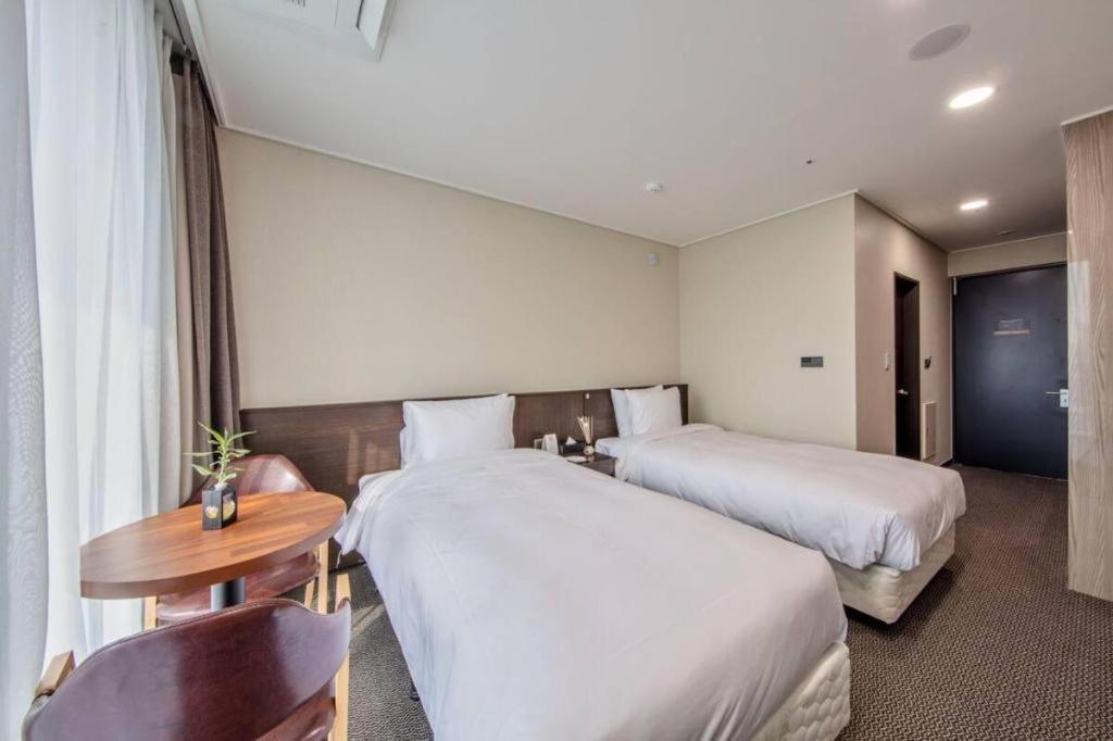 Riviera Incheon Airport Hotel Exterior foto