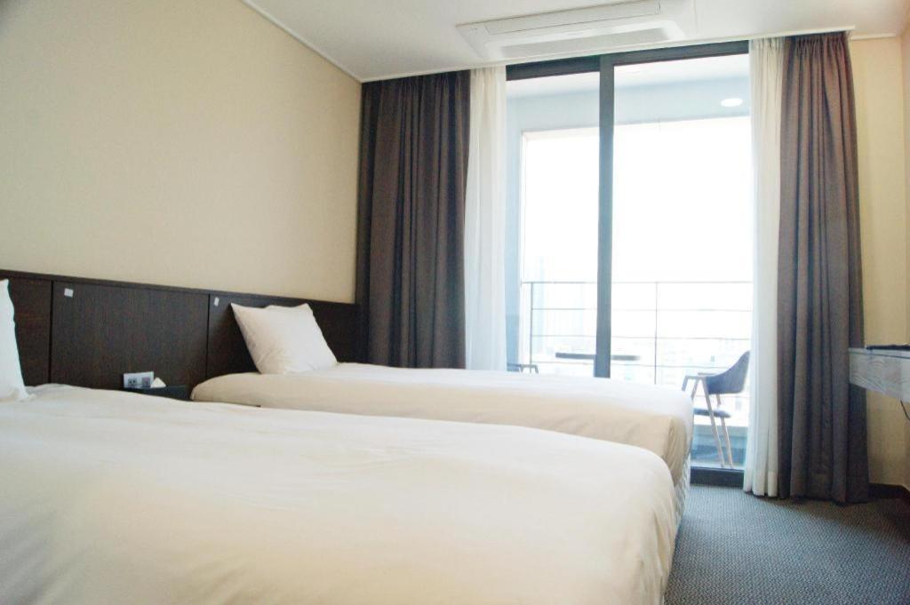 Riviera Incheon Airport Hotel Exterior foto