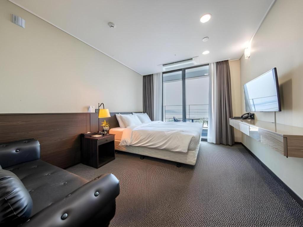 Riviera Incheon Airport Hotel Exterior foto