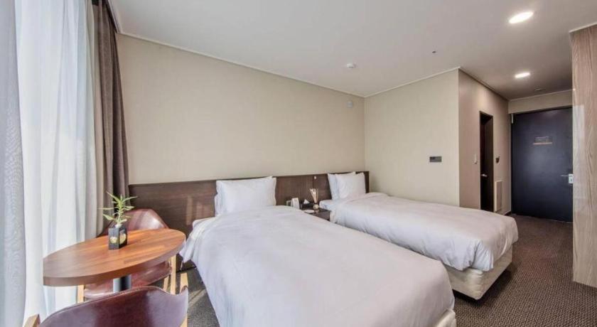 Riviera Incheon Airport Hotel Exterior foto