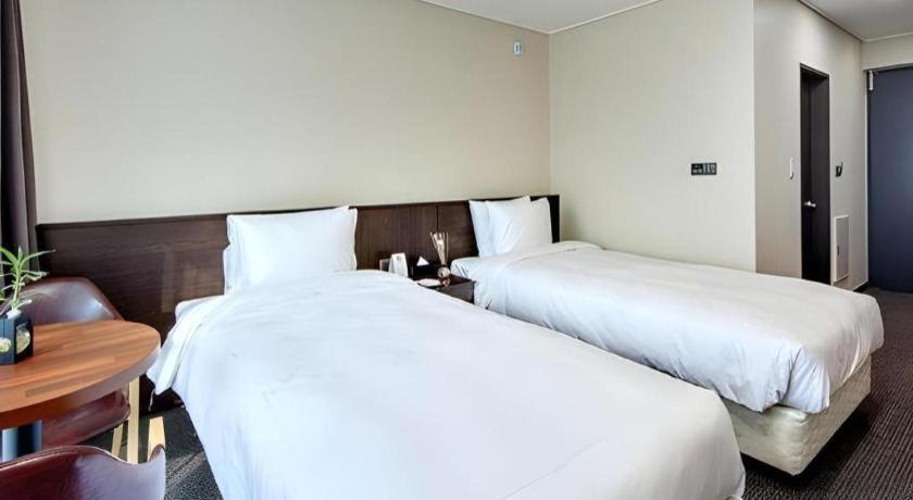 Riviera Incheon Airport Hotel Exterior foto