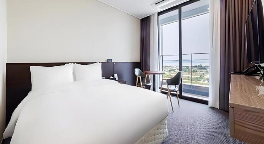 Riviera Incheon Airport Hotel Exterior foto
