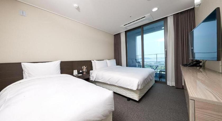 Riviera Incheon Airport Hotel Exterior foto