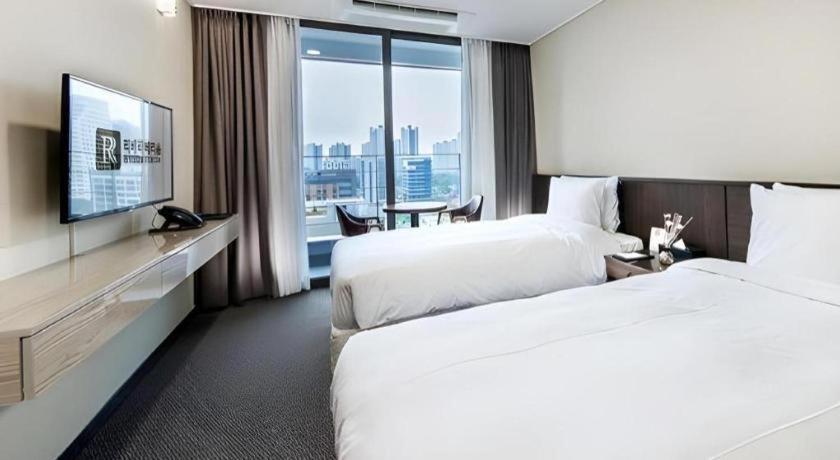 Riviera Incheon Airport Hotel Exterior foto